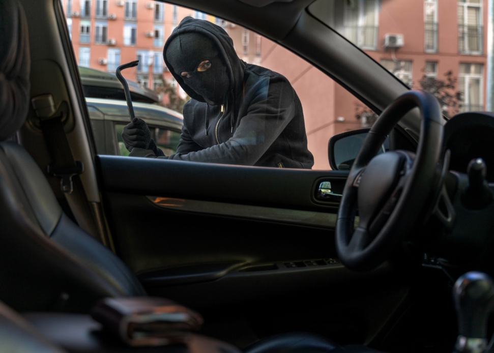 W Jaworze doszło do kradzieży samochodu – sprawcami bliscy znajomi rodziny